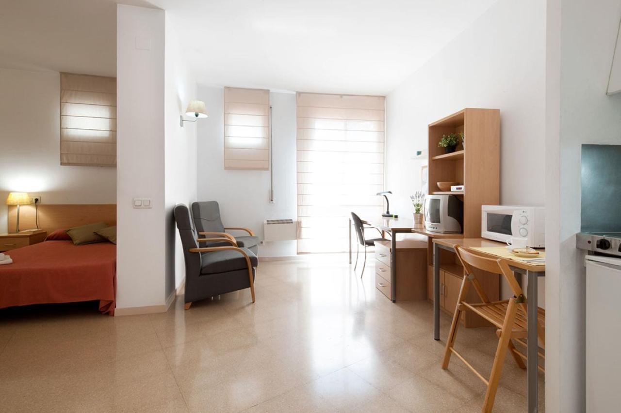 Residencia Universitaria Resa Francesc Giralt I Serra Terrassa Kültér fotó