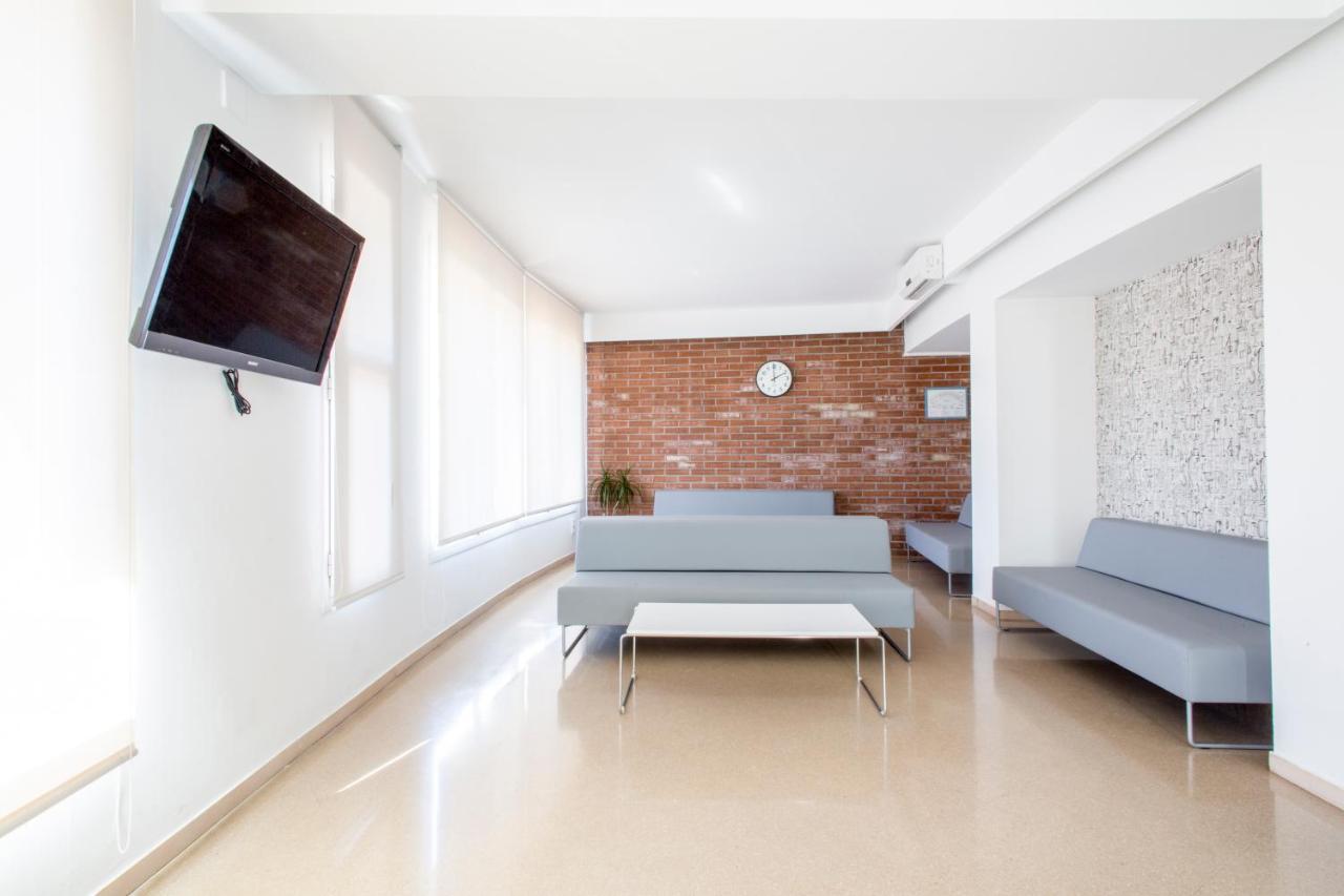 Residencia Universitaria Resa Francesc Giralt I Serra Terrassa Kültér fotó