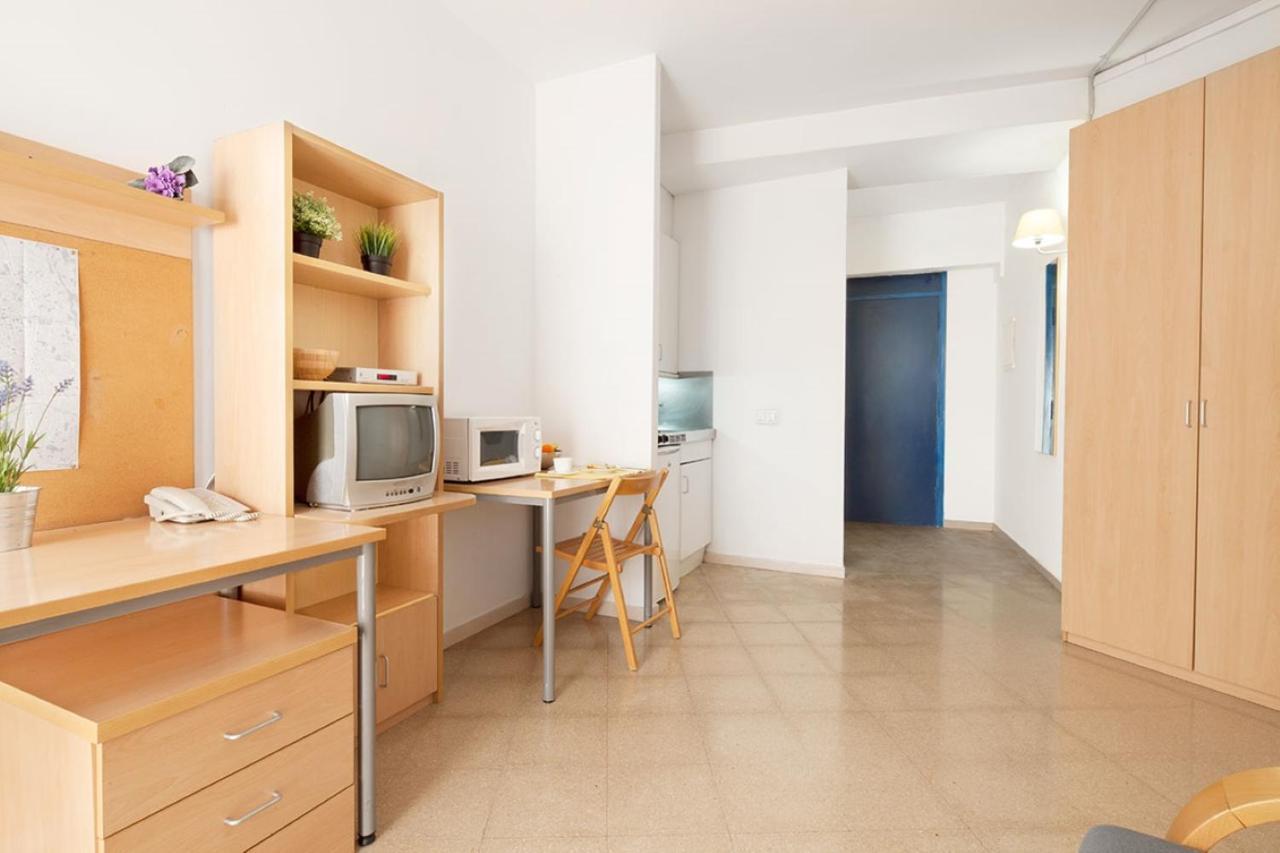 Residencia Universitaria Resa Francesc Giralt I Serra Terrassa Kültér fotó